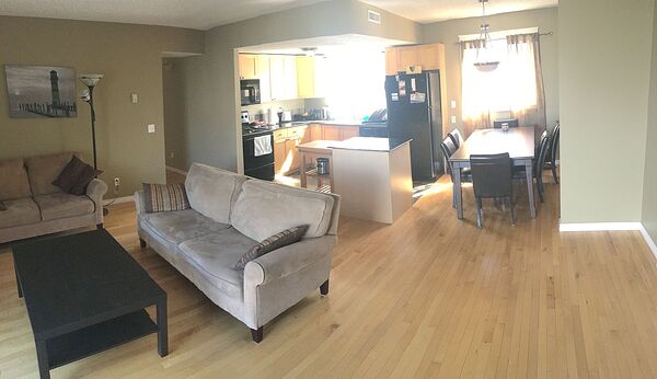 Calgary 3 + Den bedrooms Room For Rent for rent. Property photo: 742508-2