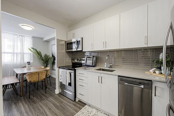 Toronto 2 bedrooms Apartment for rent. Property photo: 742565-2