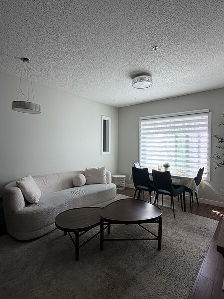 Calgary 2 + Den bedrooms Condo Unit for rent. Property photo: 742568-2