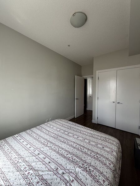 Calgary 2 + Den bedrooms Condo Unit for rent. Property photo: 742568-3