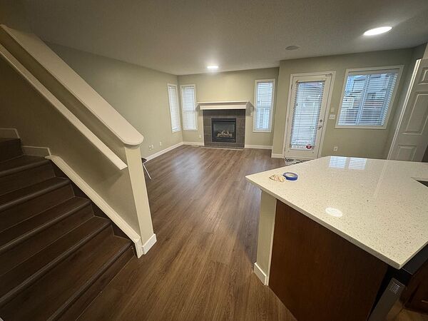 Calgary 3 bedrooms House for rent. Property photo: 742583-2