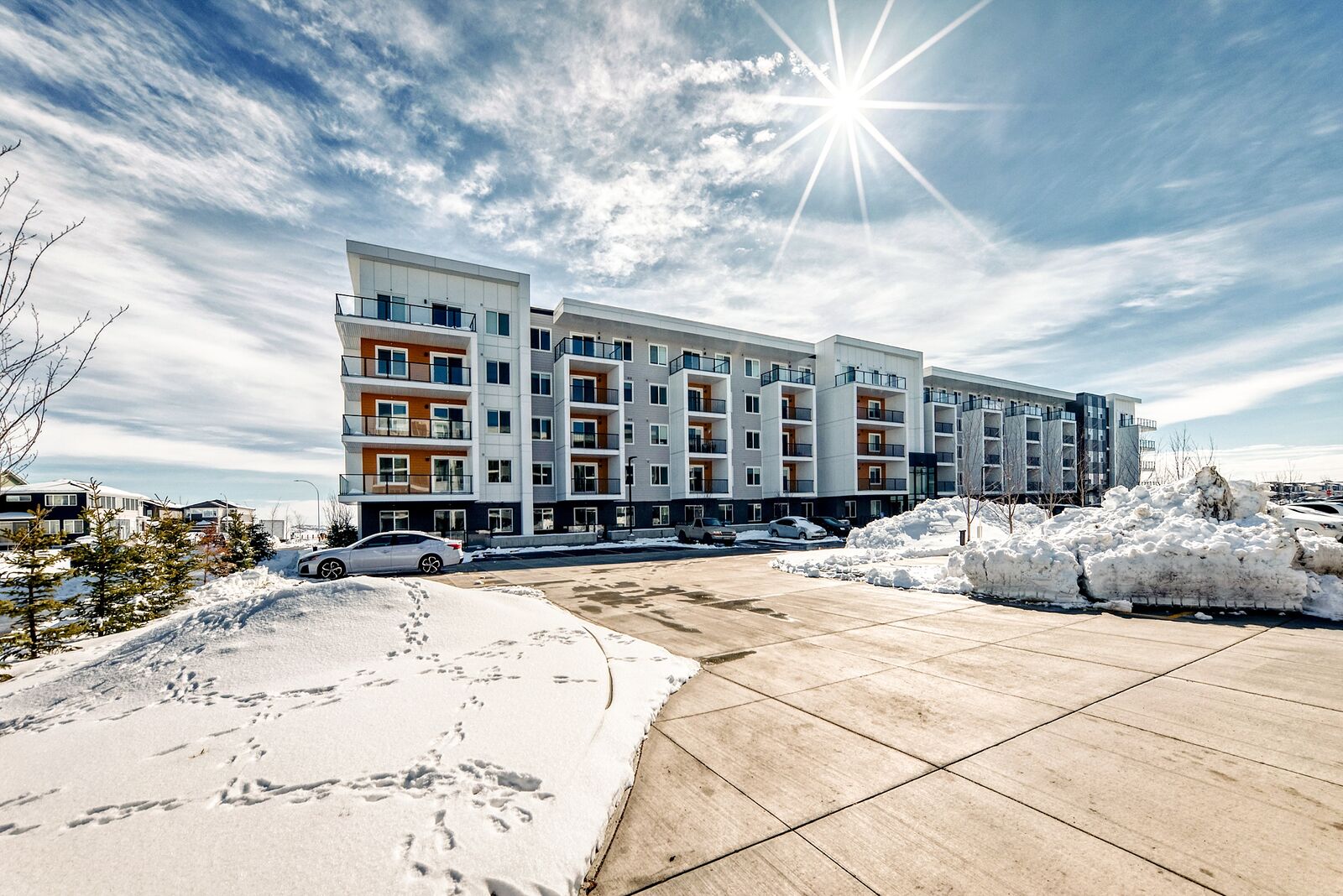 Calgary 2 bedrooms Condo Unit for rent. Property photo: 742627-1