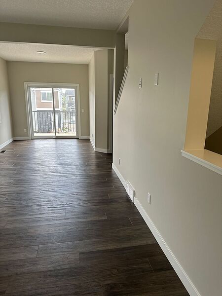 Calgary 2 bedrooms Townhouse for rent. Property photo: 742868-2