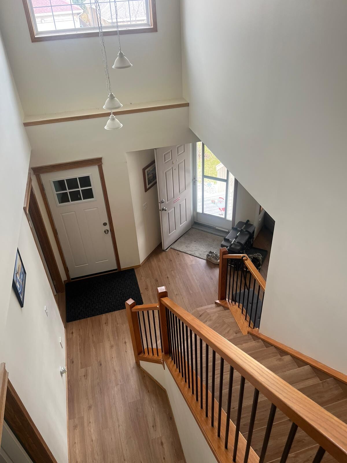 Calgary 5 bedrooms House for rent. Property photo: 742869-1