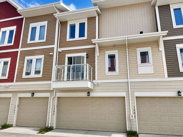 Calgary 2 bedrooms Townhouse for rent. Property photo: 742895-2