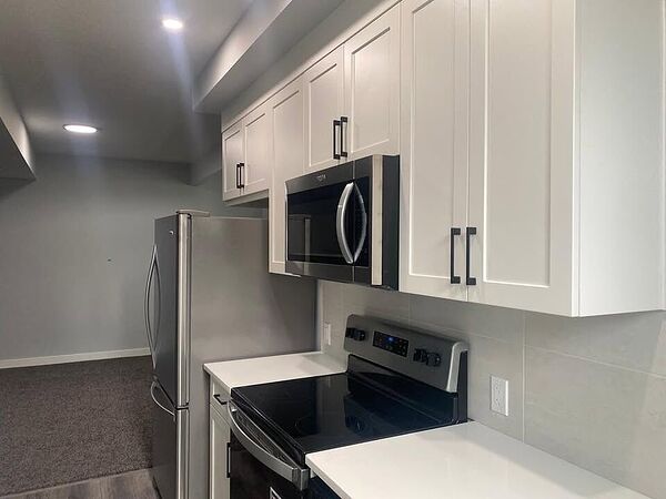 Calgary 2 bedrooms Basement for rent. Property photo: 742945-2