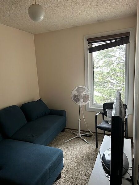 Calgary 3 + Den bedrooms Townhouse for rent. Property photo: 742959-3