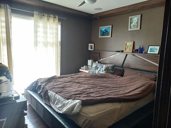 Calgary 3 + Den bedrooms Room For Rent for rent. Property photo: 742975-3