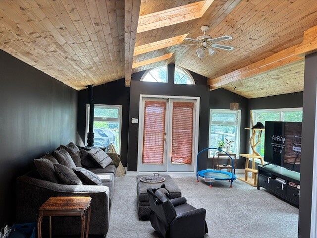Calgary 3 bedrooms Main Floor for rent. Property photo: 743195-1
