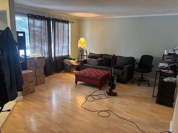 Calgary 3 bedrooms Main Floor for rent. Property photo: 743195-3
