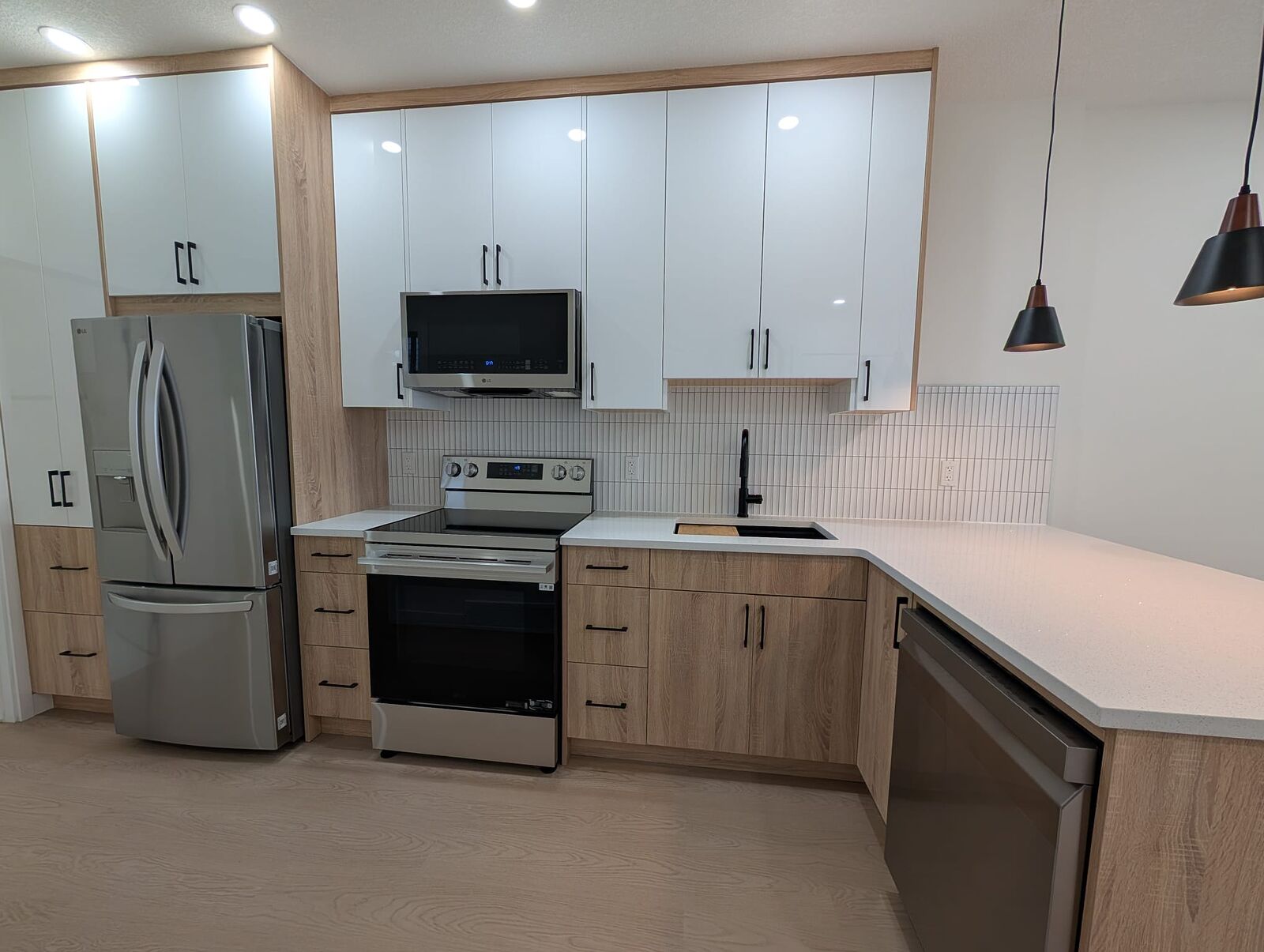 Calgary 2 bedrooms Basement for rent. Property photo: 743386-1