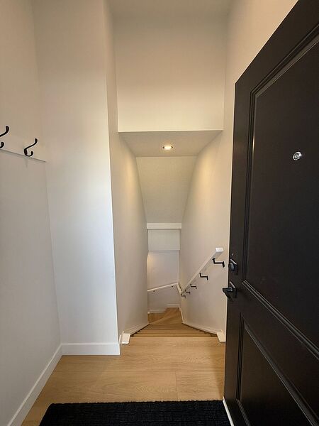 Calgary 1 bedroom Basement for rent. Property photo: 743553-3