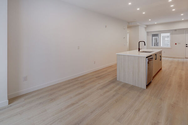 Calgary 2 + Den bedrooms Basement for rent. Property photo: 743577-3