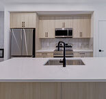 Brand NEW Modern 2-Bed + Den Bi-Level Townhome Near U of C