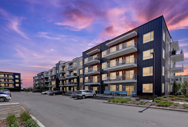 Calgary 1 bedroom Condo Unit for rent. Property photo: 743607-2