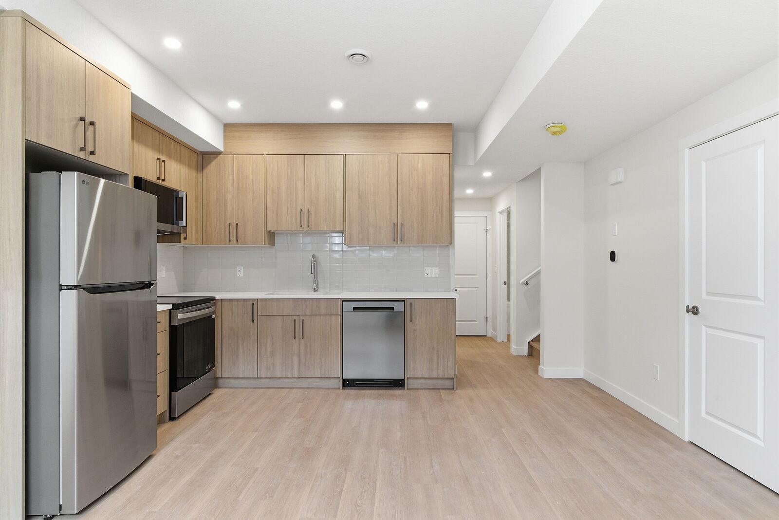 Calgary 1 bedroom Basement for rent. Property photo: 743609-1