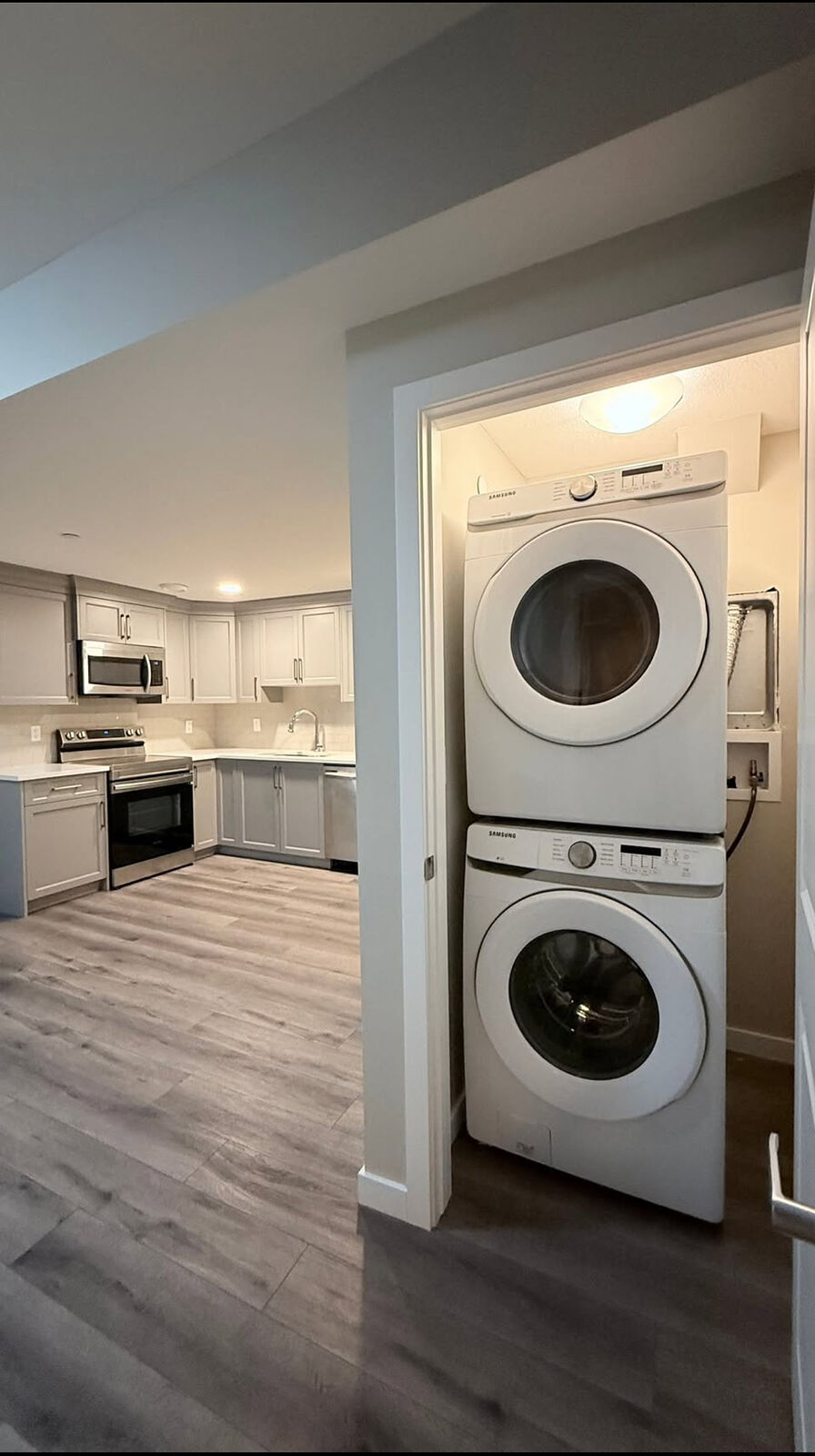 Calgary 1 bedroom Basement for rent. Property photo: 743633-1