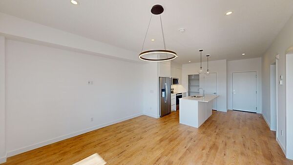 Calgary 2 bedrooms Condo Unit for rent. Property photo: 743663-3