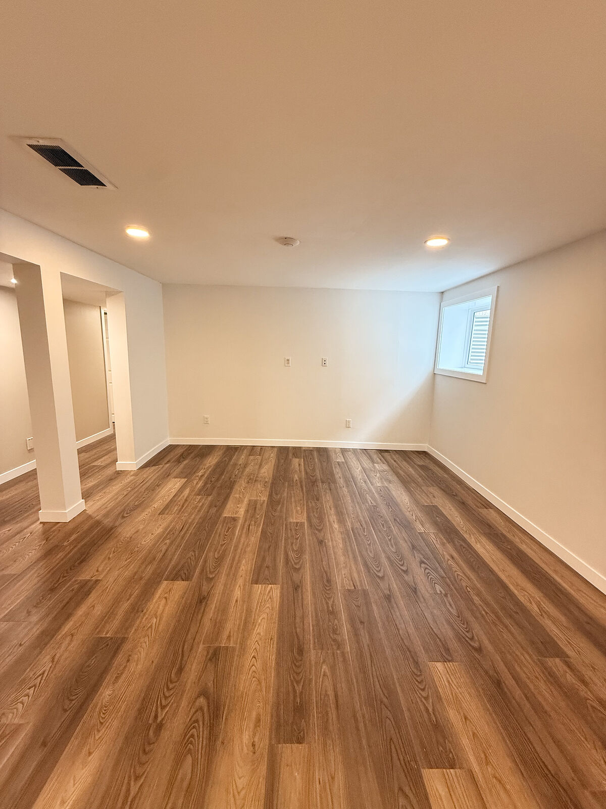 Calgary 1 + Den bedrooms Basement for rent. Property photo: 743699-1