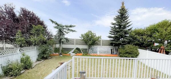 Calgary 3 + Den bedrooms House for rent. Property photo: 743741-3