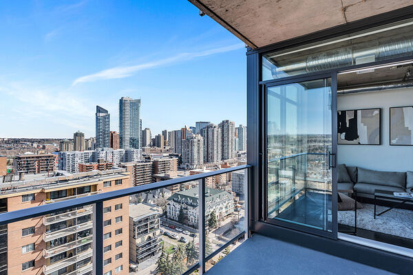 Calgary 1 bedroom Condo Unit for rent. Property photo: 743750-2