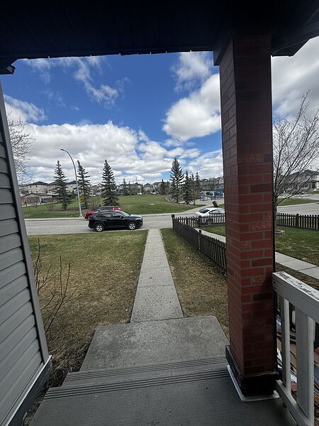 Calgary 3 bedrooms Main Floor for rent. Property photo: 743974-2
