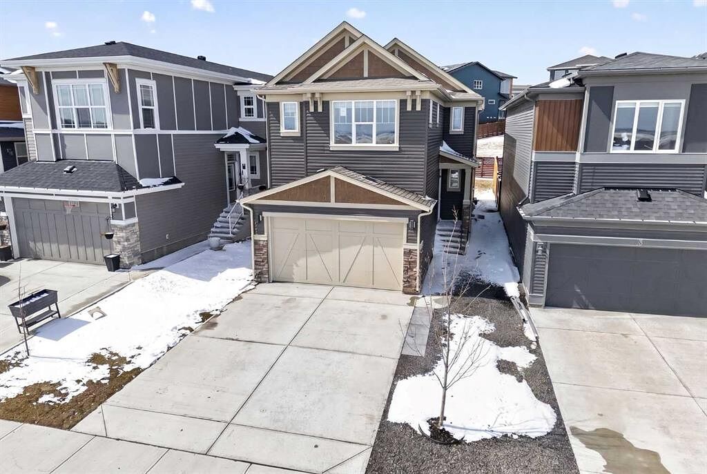 Calgary 3 + Den bedrooms Main Floor for rent. Property photo: 744044-1