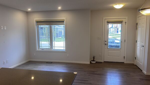 Calgary 3 bedrooms Townhouse for rent. Property photo: 744270-3