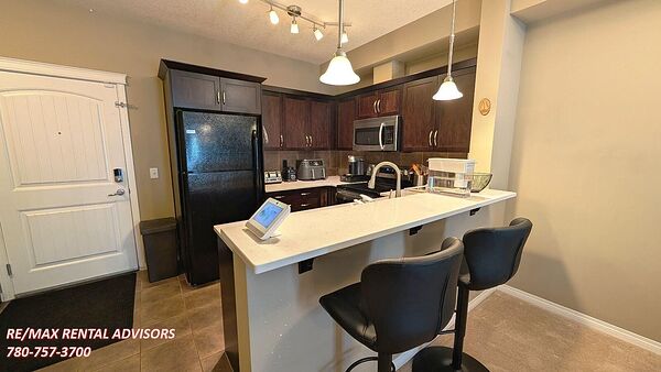 Calgary 1 bedroom Condo Unit for rent. Property photo: 744404-2