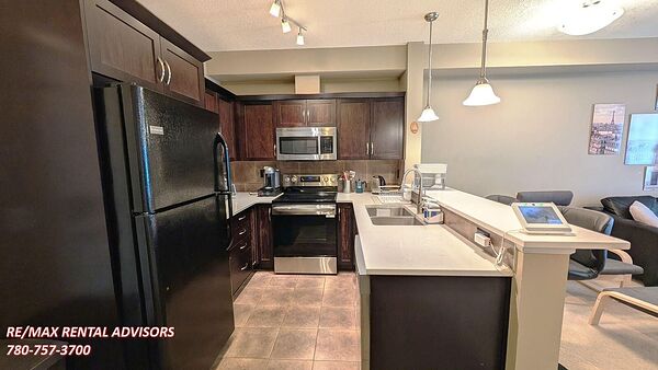 Calgary 1 bedroom Condo Unit for rent. Property photo: 744404-3