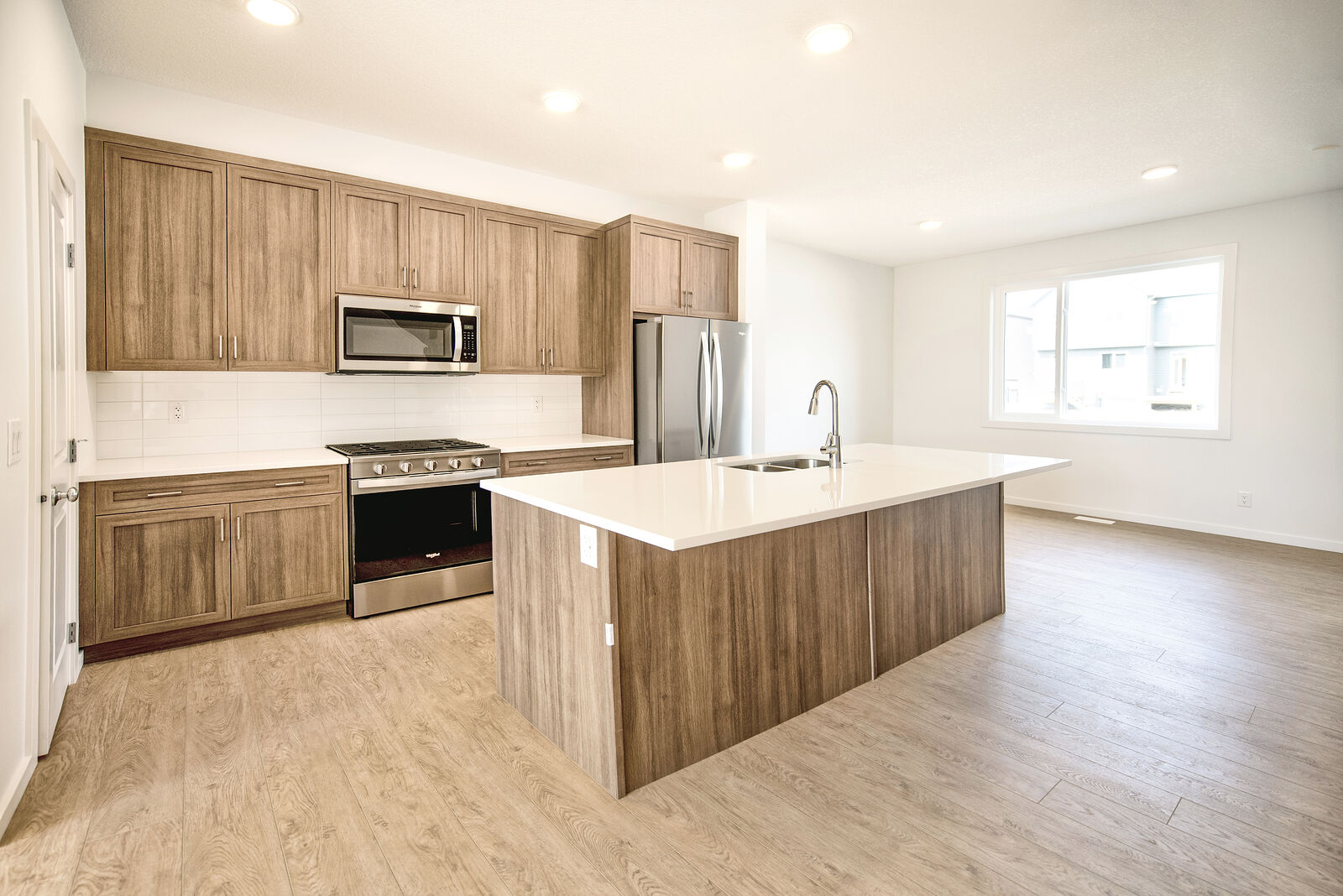 Calgary 3 bedrooms Townhouse for rent. Property photo: 744408-1