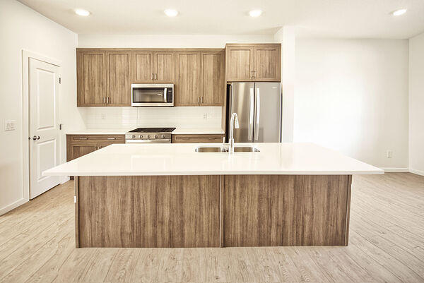 Calgary 3 bedrooms Townhouse for rent. Property photo: 744408-2