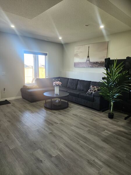 Calgary 1 bedroom Basement for rent. Property photo: 744419-3