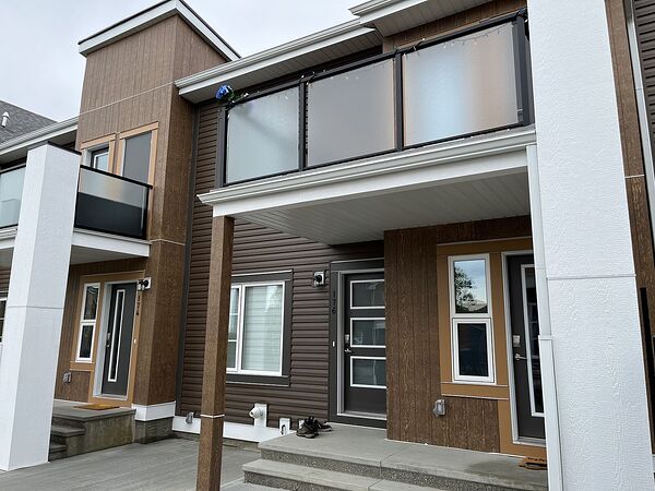 Calgary 2 bedrooms Townhouse for rent. Property photo: 744422-2