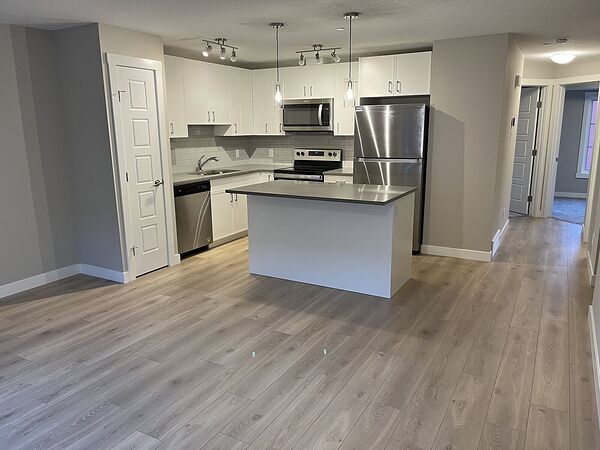 Calgary 2 bedrooms Townhouse for rent. Property photo: 744422-3