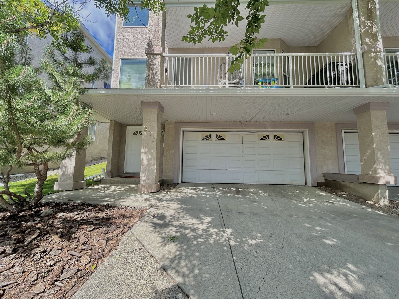Calgary 2 + Den bedrooms Townhouse for rent. Property photo: 744447-1