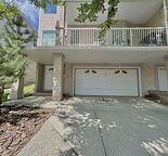 Bungalow type townhouse in Signal Hill SW