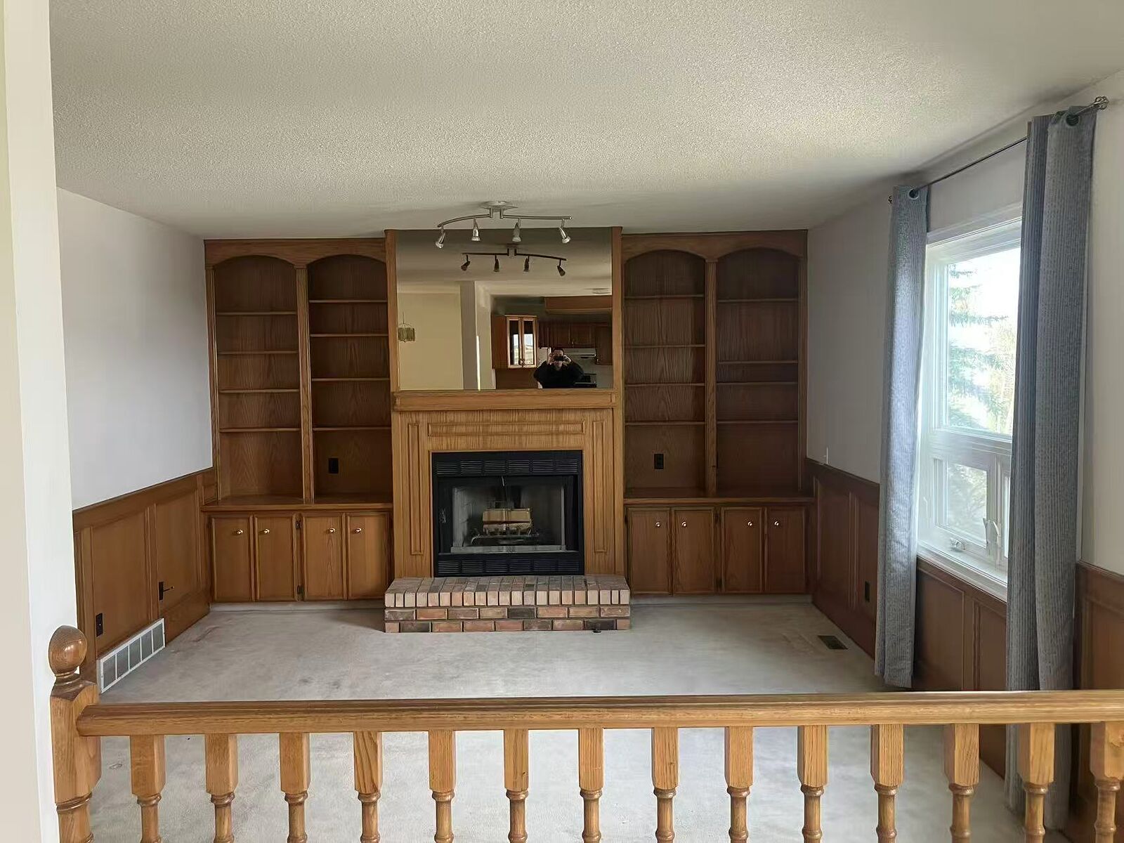 Calgary 6 bedrooms House for rent. Property photo: 744449-1
