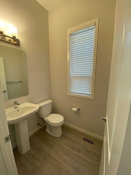 Calgary 2 + Den bedrooms Townhouse for rent. Property photo: 744501-2