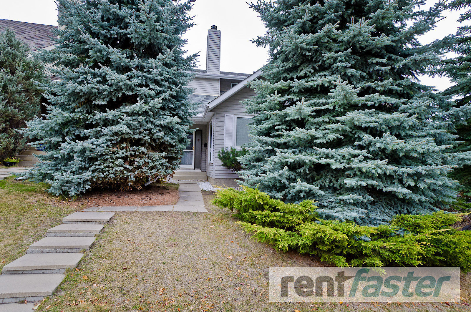 Calgary 3 bedrooms House for rent. Property photo: 744503-1