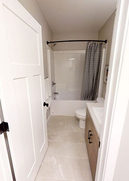 Calgary 2 + Den bedrooms Basement for rent. Property photo: 744529-2