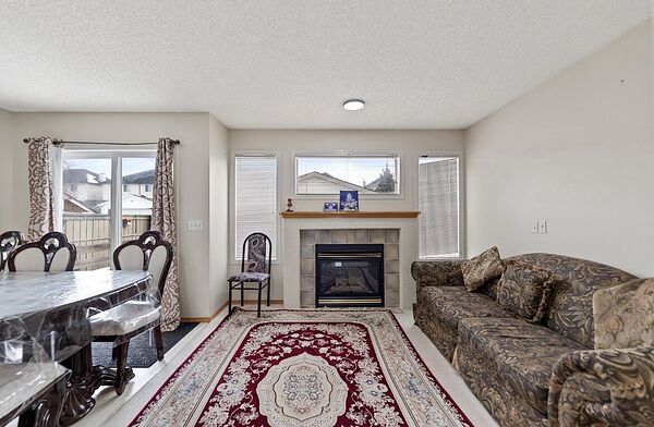 Calgary 3 bedrooms Main Floor for rent. Property photo: 744564-3