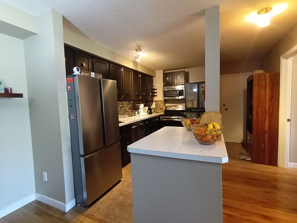 Calgary 2 bedrooms Condo Unit for rent. Property photo: 744615-2