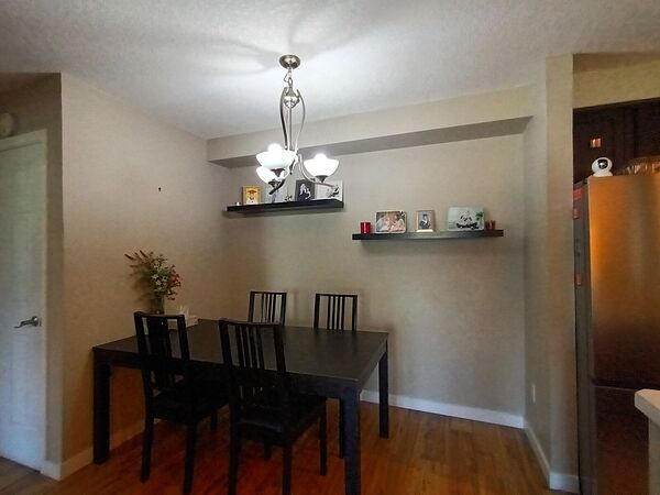 Calgary 2 bedrooms Condo Unit for rent. Property photo: 744615-3