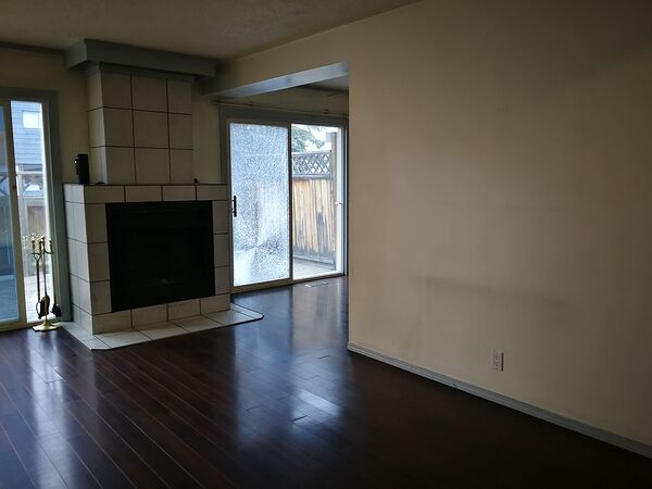 Calgary 3 bedrooms Townhouse for rent. Property photo: 744628-2