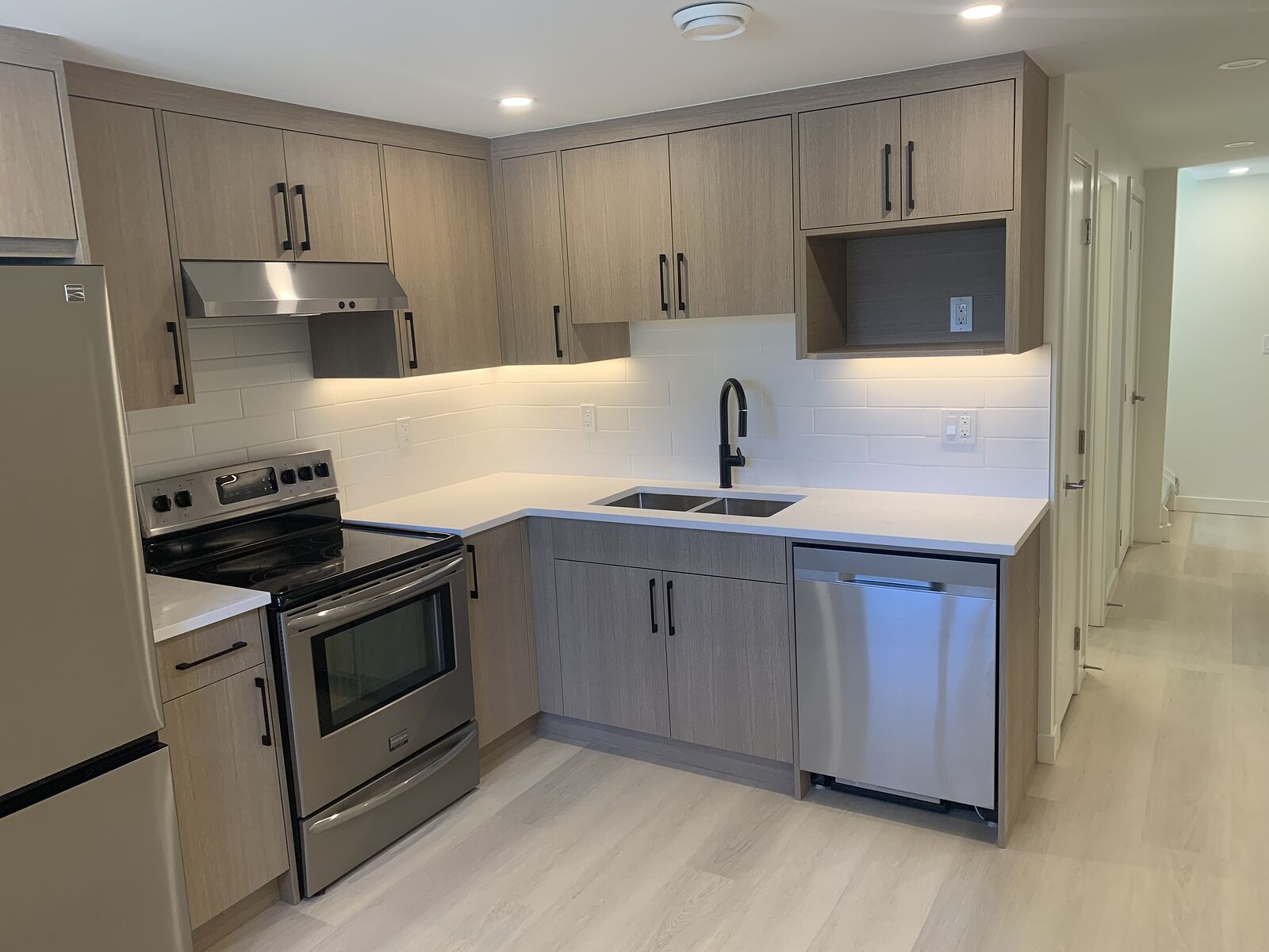 Calgary 3 bedrooms Fourplex for rent. Property photo: 744756-1