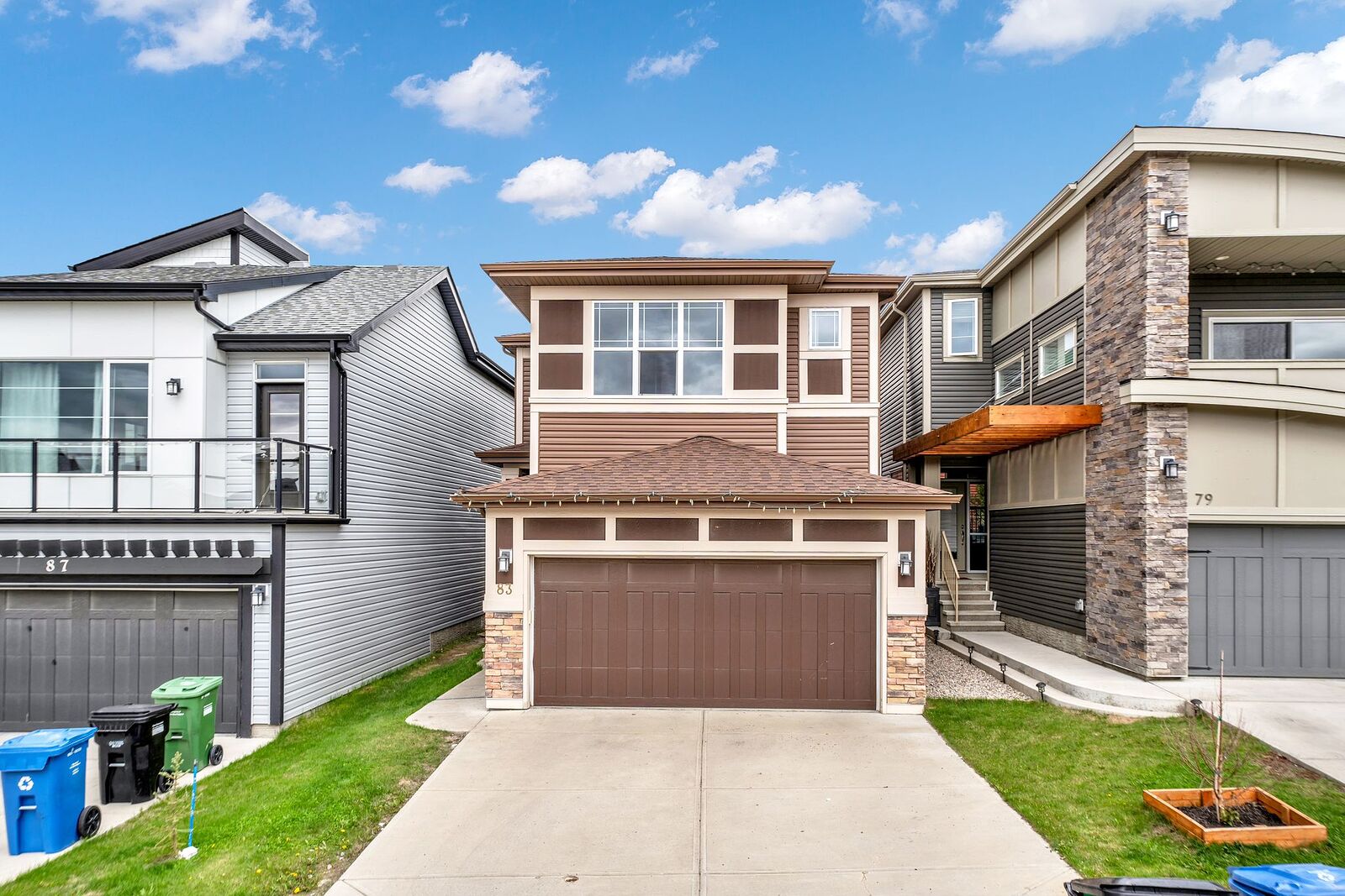 Calgary 4 bedrooms House for rent. Property photo: 744802-1