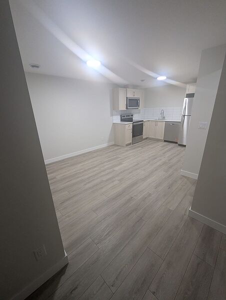 Calgary 2 bedrooms Basement for rent. Property photo: 744854-2