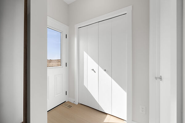 Calgary 3 + Den bedrooms Duplex for rent. Property photo: 744901-3