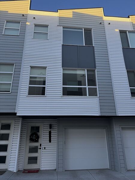 Calgary 3 bedrooms Townhouse for rent. Property photo: 744902-3